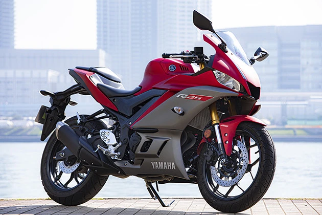 YAMAHA YZF-R25 価格:61万500円~65万4500円