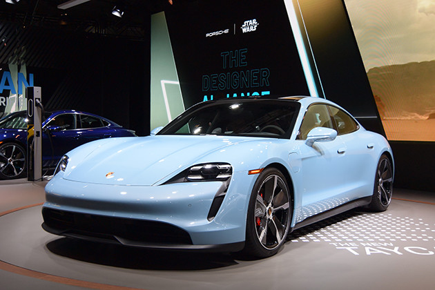 第３位　ポルシェ　タイカン４Ｓ　タイカンの新しいエントリーグレードとなる４Ｓは、ラインナップで最長の航続距離４６３ｋｍを実現している