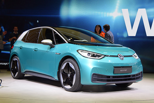 【第１位】ＶＷ（フォルクスワーゲン）ＩＤ.３　ＶＷの次世代ＥＶ第１弾のＩＤ.３は、３万ユーロ（約３６０万円）以下から。日本登場は２０２２年になる模様