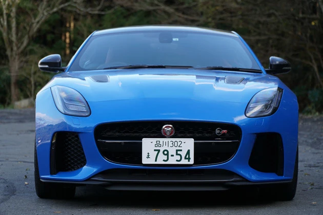 ハイパワーなＶ８を搭載したジャガー Ｆタイプ ＳＶＲクーペ