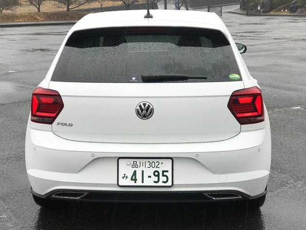 【ＳＰＥＣ】●７速ＡＴ●全長×全幅×全高：４０７５ｍｍ×１７５０ｍｍ×１４５０ｍｍ●車両重量：１２１０ｋｇ●エンジン：１.５リットル直列４気筒ＤＯＨＣ１６バルブターボ●駆動方式：ＦＦ●最高出力：１５０ｐｓ●最大トルク：２５.５ｋｇｍ●最小回転半径：５.１ｍ●使用燃料：無鉛プレミアム●車両本体価格：２９８万円（税込）