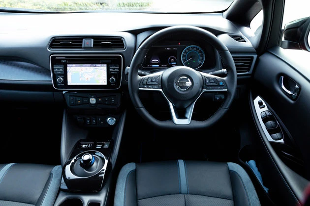 基本、内装は標準車と共通だが、Gグレードのシート地は本革を採用している