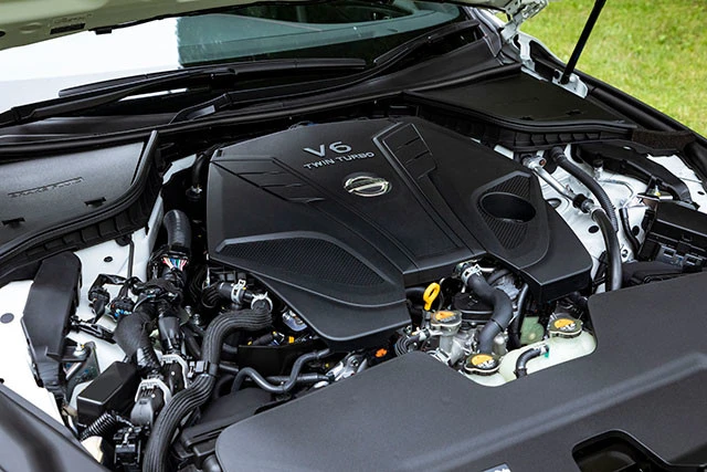 専用チューニングされた３ＬＶ６ツインターボを搭載。最強スポーツセダンだ