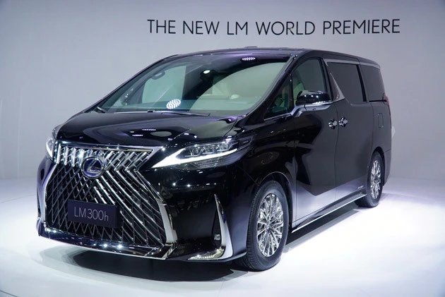 レクサス初の超ゴージャスミニバン「ＬＭ」とは？　チーフエンジニアを直撃！