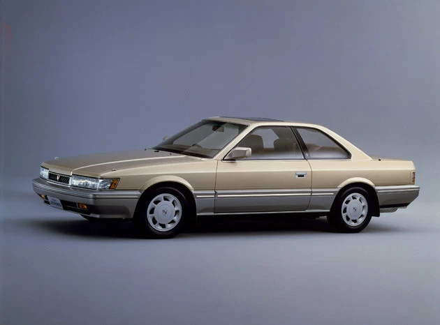 日産 レパード(昭和61年~平成4年) 新車価格は232万1000円~416万7000円。ちなみに中古車価格は700万円を突破している個体も!