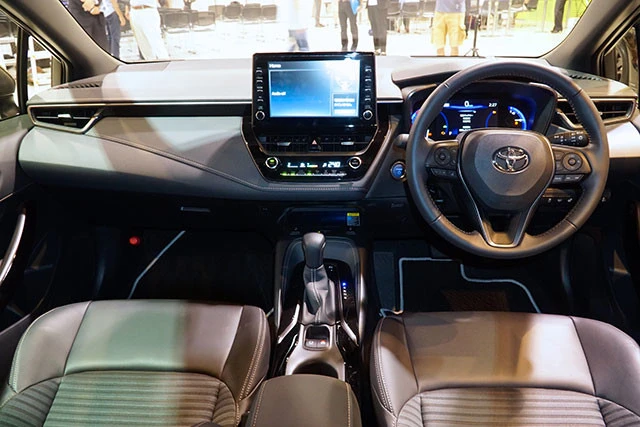 インターネットとつながるディスプレー、さらに予防安全技術も全車種に標準装備する