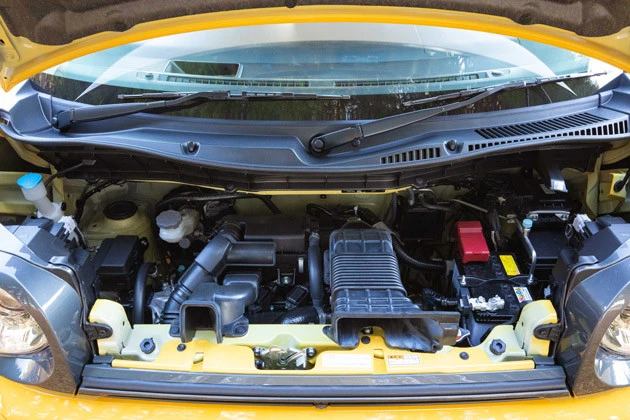 グレードは「ハイブリッドXZ」と「ハイブリッドXZターボ」の2種類。駆動方式はFFと4WD