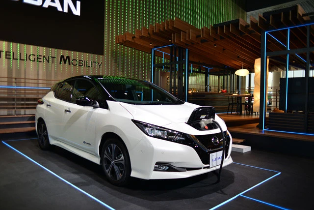 満充電した日産リーフの蓄電池で、62kWhなら一般家庭で4日分の電力をまかなえる(撮影/岡倉禎志)