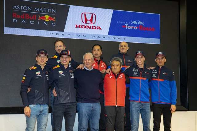 今シーズンのF1を戦う、レッドブル・ホンダ、トロロッソ・ホンダの首脳とドライバー4人が開幕前にホンダ青山本社で勢ぞろい