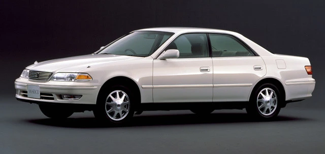 【2位】トヨタ「マークⅡ/チェイサー/クレスタ」1968年から2007年まで販売。現在はマークXに名前を変えている