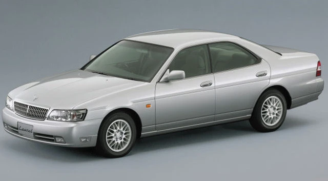 【9位】日産「ローレル」 日産が1968年から2003年まで販売していた伝統の高級セダン