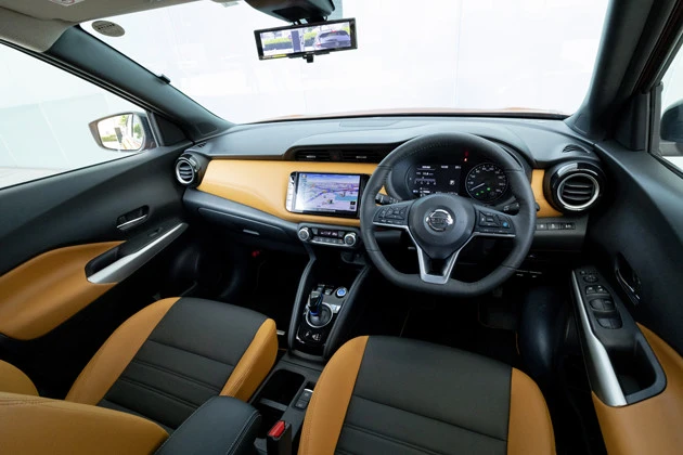 室内は高級感を演出。プロパイロットを標準装備。ナビはオプション