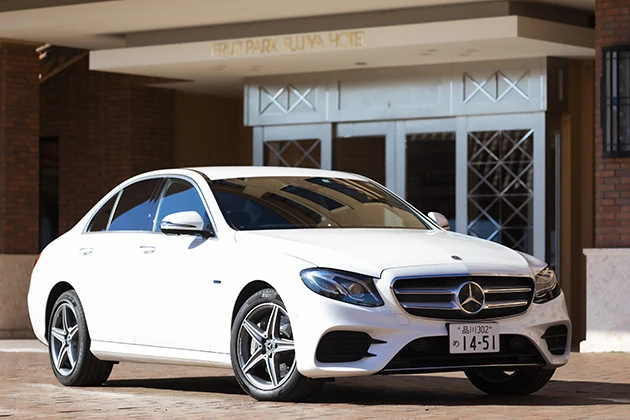 【第3位】E350de 日本市場で初となるディーゼル・プラグインハイブリッド搭載のE350de。究極のエコカーかも!? 価格875万円