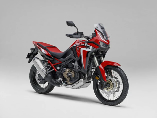 ホンダ CRF1100L アフリカツイン 価格:161万7000円~205万7000円 昨年末にフルモデルチェンジしたアドベンチャースポーツ。排気量は998ccから1082ccへと84ccアップしたが軽量化に成功!