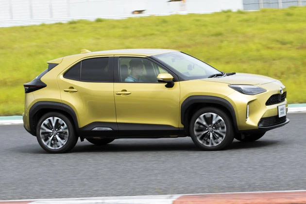 ヤリスクロス 価格:179万8000~281万5000円 ハイブリッド車ではクラス世界トップレベルの低燃費を実現(2WDでWLTCモード30.8km/リットル)。軽快な走りも魅力