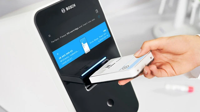 ボッシュが６週間で開発した高速ＰＣＲ検査装置は、２時間半以内で結果が得られる優れものだ