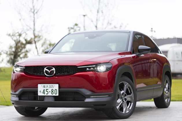 観音開きドア搭載！　マツダ初の女性開発リーダーによるハイセンスＳＵＶ「ＭＸ－３０」登場