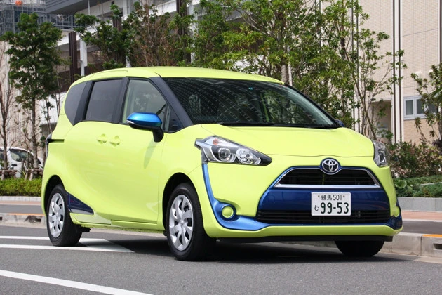 トヨタ シエンタ 15年デビュー。今年6月の一部改良で完熟。値引きも引き締められ8万円前後となっている。価格は180万9500円~258万円