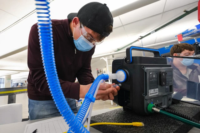 ＧＭは、医療機器メーカーのベンテック・ライフ・システムズ社の重症患者用人工呼吸器を製造する