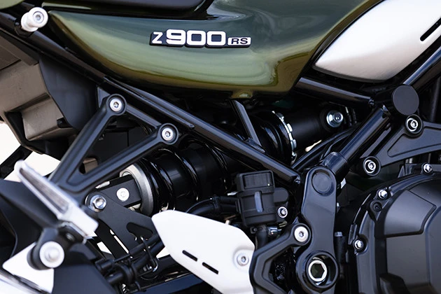 【チェックポイント4】リアには「ホリゾンタルバックリンクリヤサスペンション」というモノショックが装着されている