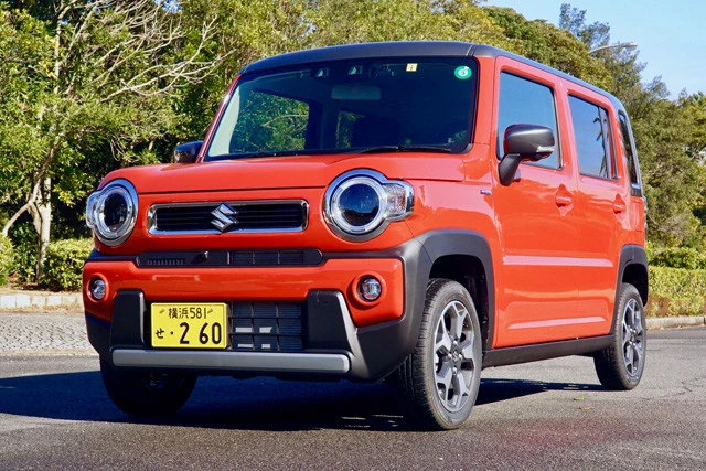 ６位　スズキ「ハスラー」価格：１２８万４００～１７９万８００円、目標値引き５万円。大ヒットを記録したハスラーの２代目は昨年１２月登場。クセが強すぎるインパネは好みが分かれる。要確認