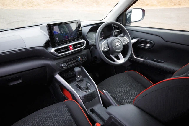 「Ｇ」グレードには全車速対応型アダプティブクルーズコントロールなどが標準装備