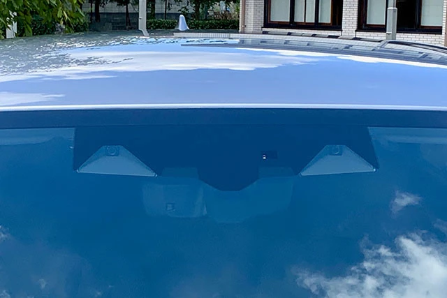 室内の前ガラス上部に備わる「アイサイトX」のフロントステレオカメラ