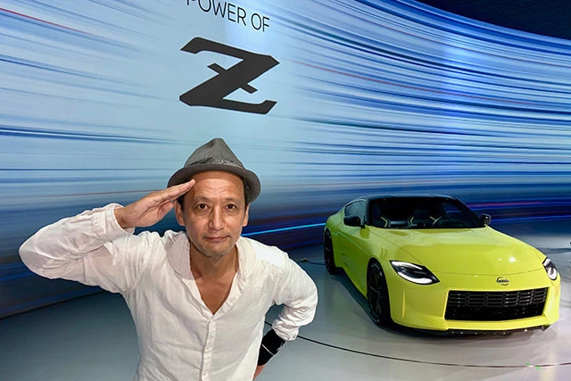 世界初公開された新型フェアレディZプロトタイプ。オザワ大興奮