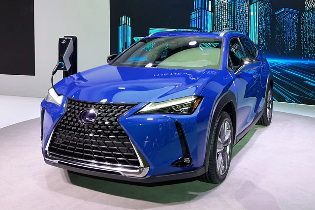 レクサス「ＵＸ３００ｅ」レクサス初となる市販ＥＶは昨年１１月に中国で初披露。年内に中国、欧州の順で発売予定