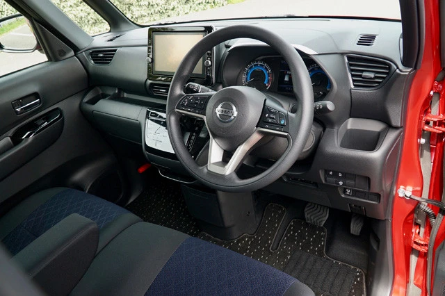 メーター中央にはプロパイロットの作動状況などを表示するディスプレイが