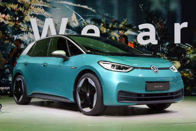 ID.3 日本発売:来年を予定 昨年7月から受注が開始されている。グレードによって異なるが、航続距離は330~550km。最新の先進運転支援システムを搭載する