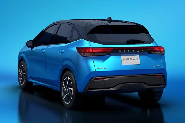 「スッキリ引き締まった」と評判の外観。ちなみにボディは5ナンバーサイズだ