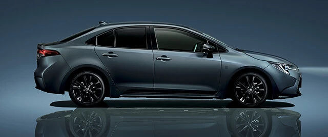 カローラシリーズがグローバル累計５０００万台を突破。それを記念した特別仕様車も登場。国内で販売されているセダン、ワゴン、ハッチバックすべてに設定されている。写真はカローラハイブリッドＷ×Ｂ５０ミリオンエディション。価格２８３万５０００円（ＦＦ）／３０３万３０００円（４ＷＤ）