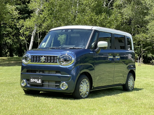 スズキ ワゴンRスマイル 発売:2021年9月10日 価格:129万6900~171万6000円 リセール:B 値引き:5万円 最近の軽自動車の流行りであるイカつさは一切ない。実に穏やかな顔面に仕上がっている