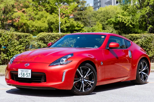 日産 フェアレディZ 発売:2008年12月 価格:397万9800~651万9700円 目標値引き:25万円 リセール:B レブリミットは7500回転。エントリーモデルの価格は400万円を切っておりチョーお買い得