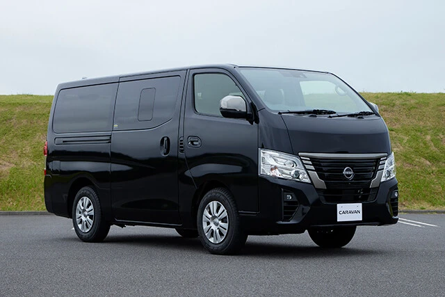 なぜ日産のキャラバンはトヨタのハイエースに勝てないのか？