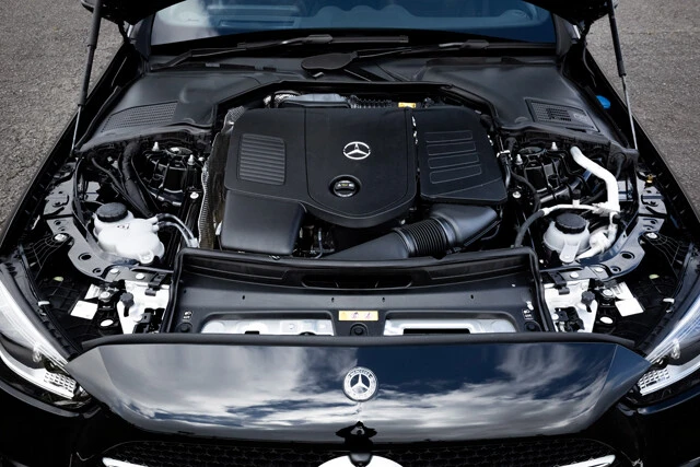 エンジンは新開発の１.５リットル直４ターボにマイルドハイブリッドを組み合わせた。走りはスポーティ