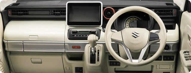 外装と同じく、内装も「スーツケース」がモチーフだ