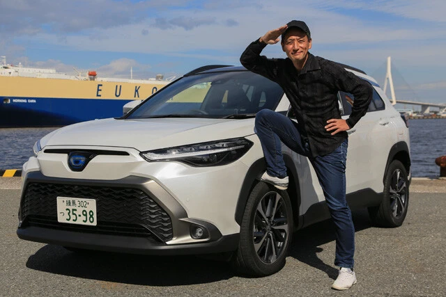 トヨタの世界戦略車という顔を持つカローラクロス。今回取材したのは最上級モデルだが、ガソリン車の最廉価モデルは２００万円を切っている！！