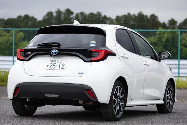 ヤリスのボディサイズは、全長3940mm×全幅1695mm×全高1500mm