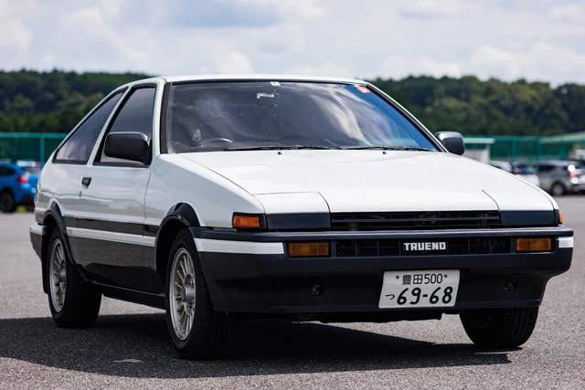８６のご先祖様はコチラ！　試乗会場に展示されていたＡＥ８６（スプリンタートレノ）。１９８３年に発売となった伝説のモデルで、８６シリーズのご先祖だ