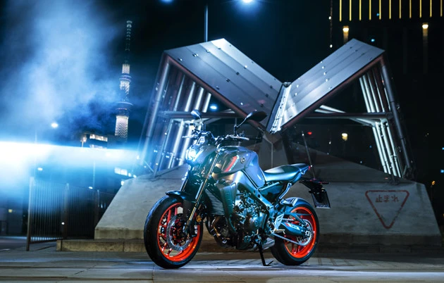 【第4位】ヤマハ MT-09 5月発売予定 価格:未発表 3代目となる新型は、フルモデルチェンジですべてを刷新。すでに欧州では先行発表されている。この強烈なスタイリングに男がたぎりまくる