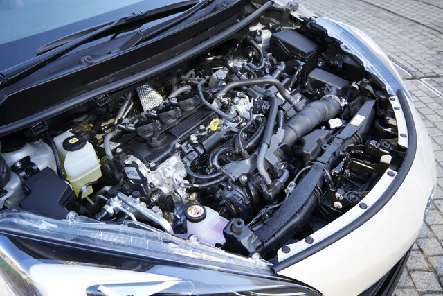 排気量は初代と同じだがエンジンは全然別物。1.5リットルのダイナミックフォースエンジンを搭載