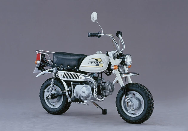 Z50J(1974年) ツーリング性能を大きく向上させたモデルとして一世を風靡。待望のリアサスが装備された