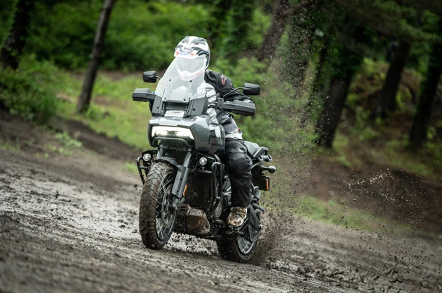 ハーレー史上初のアドベンチャーモデルにぶっちぎり公道試乗！　「パンアメリカ１２５０」が面白い！！