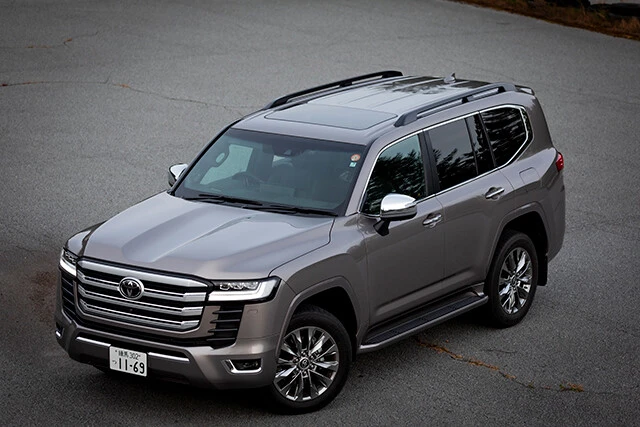 ４位　トヨタ　ランドクルーザー