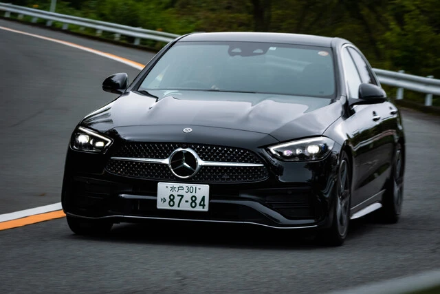 一般道だけでなく、アネスト岩田ターンパイク箱根でも試乗を敢行。俊敏なハンドリング、静粛性、乗り心地の良さは先代を軽く上回る