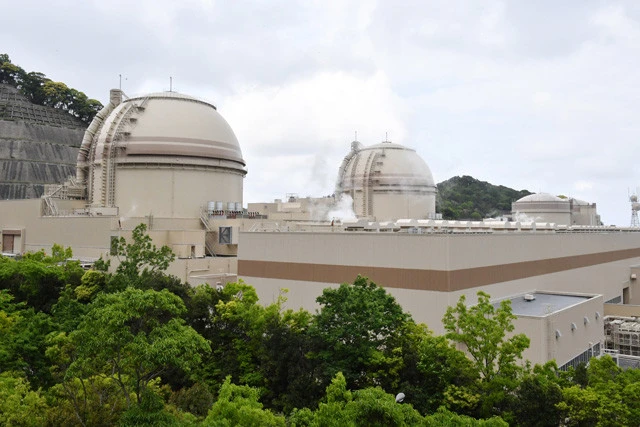 使用済み核燃料の問題はあるが、発電中はＣＯ２を出さない原子力。経産省や与党の一部には、ＥＶブームに乗っかって再稼働させたいという思惑は当然ある