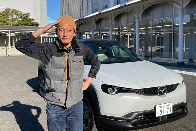 今回の試乗は横浜で行なった。一般道、高速道路をオザワがコッテリ試乗。発進はしびれるほど超静か&滑らか