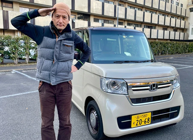 新型N‐BOXに乗った自動車ジャーナリストの小沢コージ
